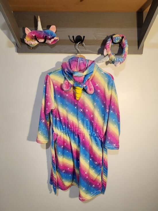 Girls Kids Unicorn Hooded Robe with Matching Headband & sleep mask - Picture 2 of 4